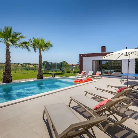 Сasa de vacaciones Grofica- Beheizter Pool- Taverne- Strandnaehe By Interhome