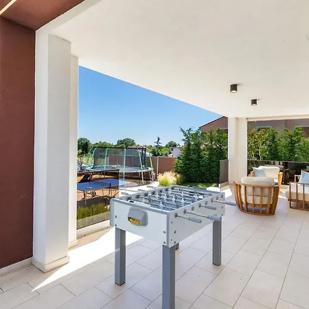 Grofica- Beheizter Pool- Taverne- Strandnaehe By Interhome 펜션