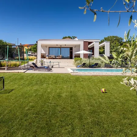 Grofica- Beheizter Pool- Taverne- Strandnaehe By Interhome 풀라