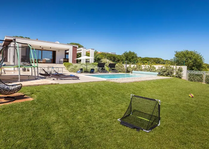 Grofica- Beheizter Pool- Taverne- Strandnaehe By Interhome 펜션 풀라