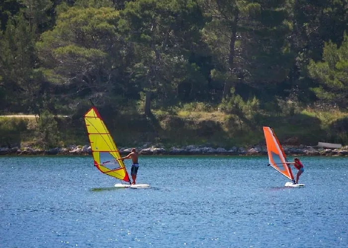 Grofica- Beheizter Pool- Taverne- Strandnaehe By Interhome 펜션 풀라